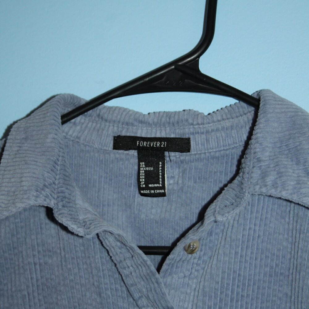 Forever 21 Cropped Blue Wide Rail Corduroy Button Up Shirt 100% Cotton Sz Small - Picture 5 of 15